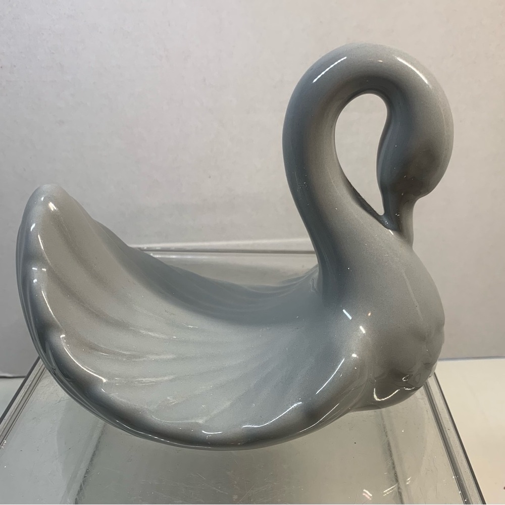 Andre Richard Vintage Gray Swan Towel Holder.      2187